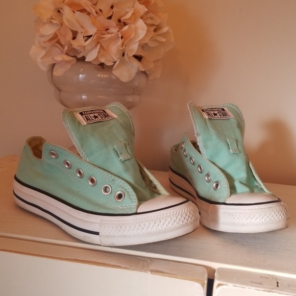 Converse - Picture 1 of 7